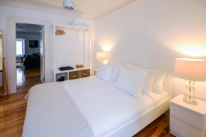 Sunny and Stylish Apartment - 11 min to the center